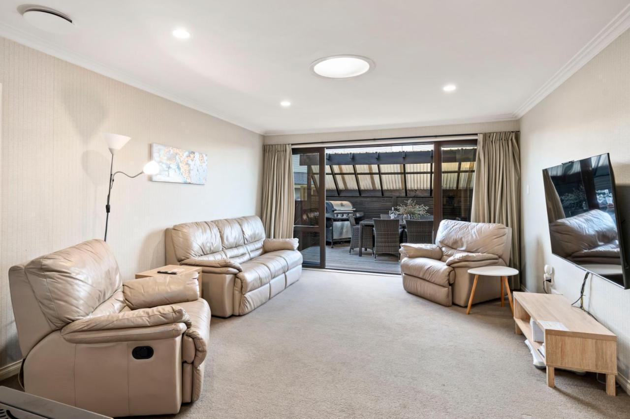Taupo Escape - Rainbow Point Holiday Home Dış mekan fotoğraf